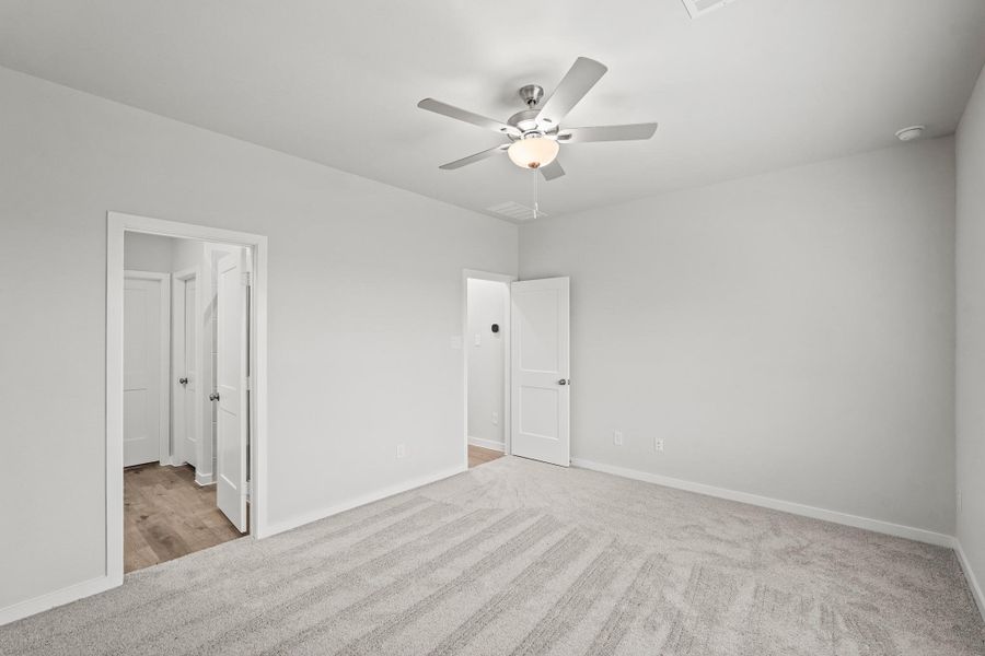 Spacious, unfurnished interior of a new home in Sanford Farms, Waller (Image 21). Spacious, unfurnished interior of a new home in Sanford Farms, Waller (Image 21).