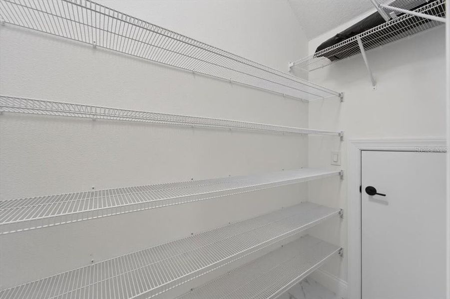 Spacious, unfurnished interior of a new home in , Tampa (Image 78).