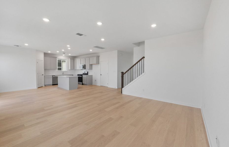 Spacious, unfurnished interior of a new home in Larson Crossing, Elgin (Image 16).