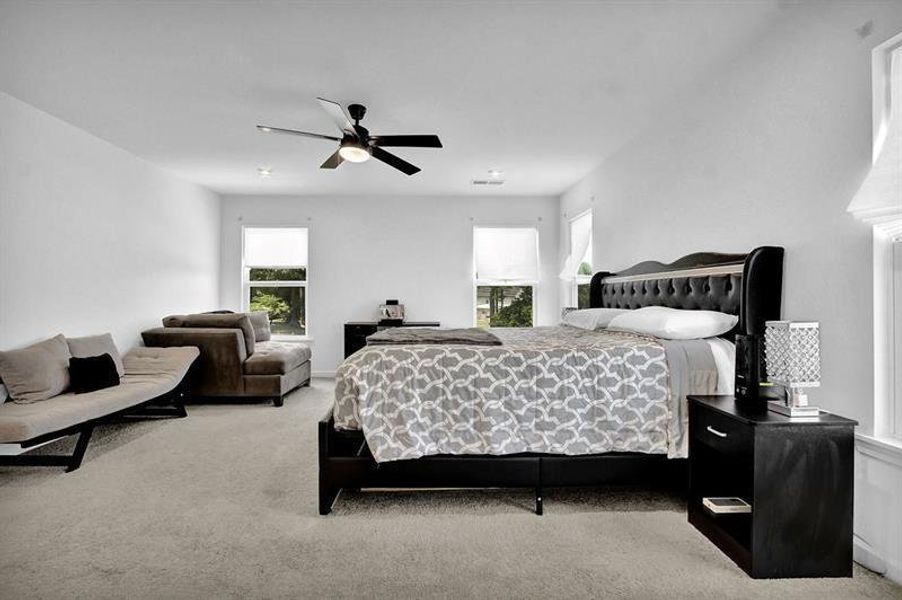 Furnished interior view inside a new home in Sweetbay Farm, Lawrenceville (Image 19).