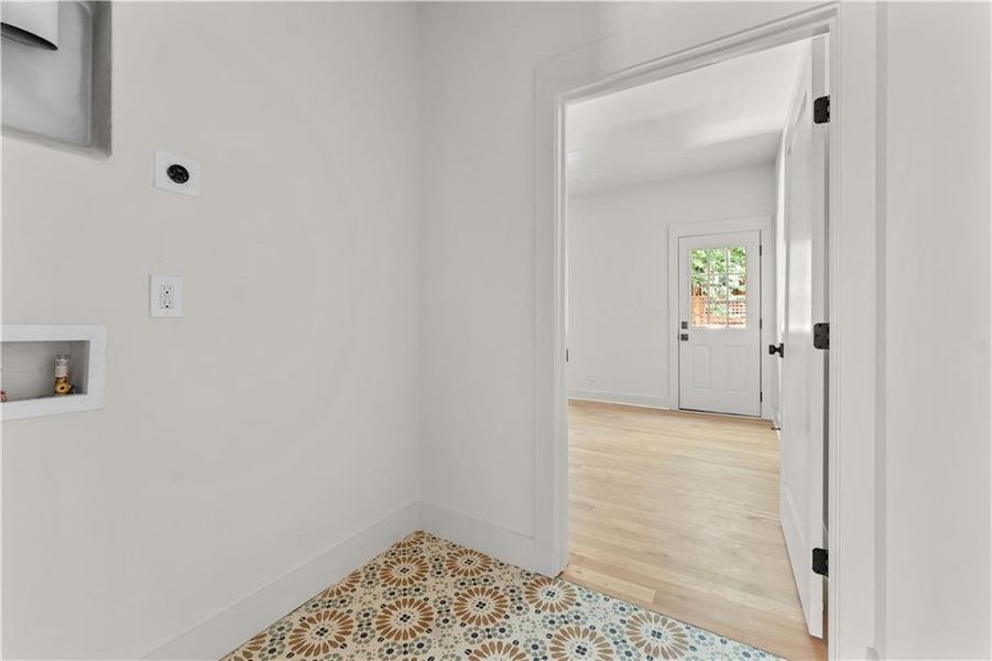 Spacious, unfurnished interior of a new home in , Atlanta (Image 23).