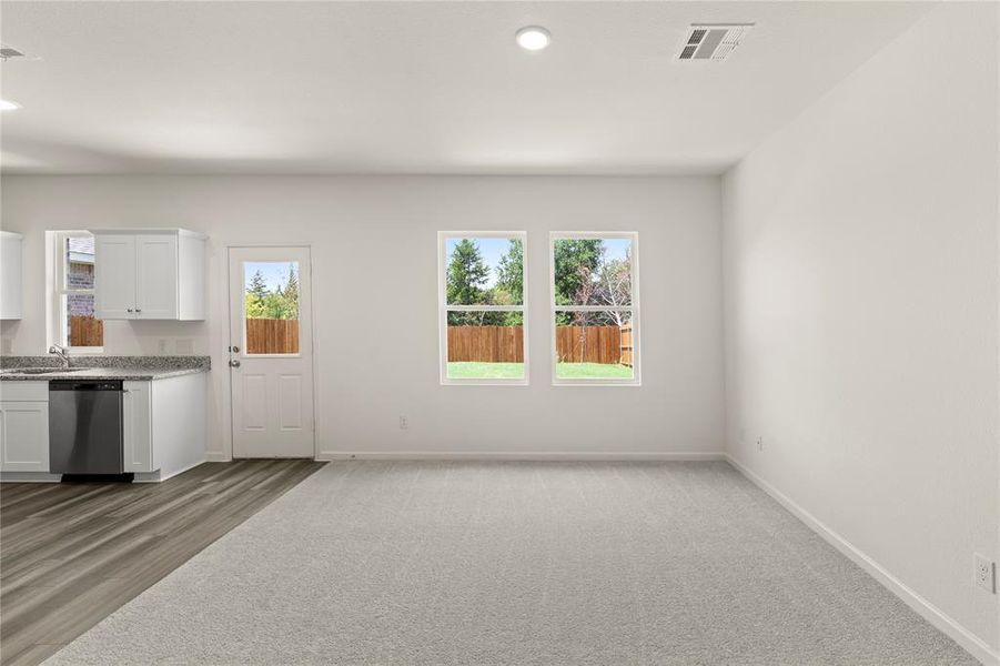 Spacious, unfurnished interior of a new home in Meadow Park, Melissa (Image 17). Spacious, unfurnished interior of a new home in Meadow Park, Melissa (Image 17).