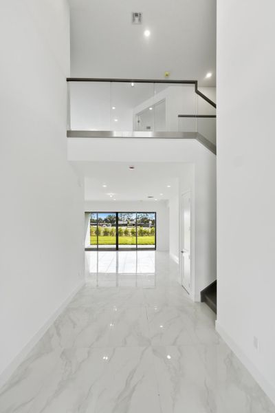 56-print-10140-royal-ascot-avenue