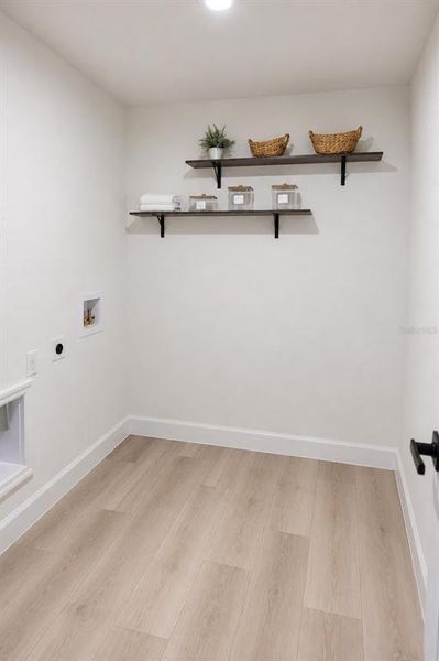 Spacious, unfurnished interior of a new home in , Ocala (Image 31).