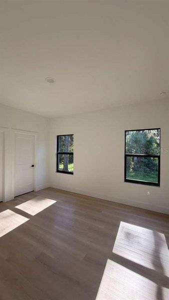 Spacious, unfurnished interior of a new home in , North Port (Image 30).