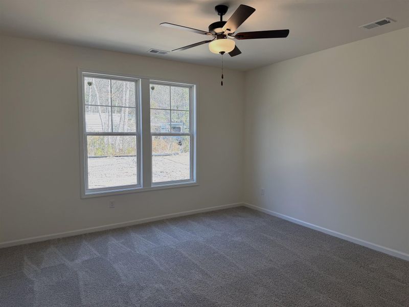 Spacious, unfurnished interior of a new home in King Farm Estates, Aynor (Image 13).
