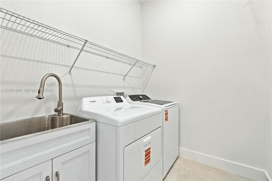 Close-up of interior finishes inside a home in , Lehigh Acres (Image 13).