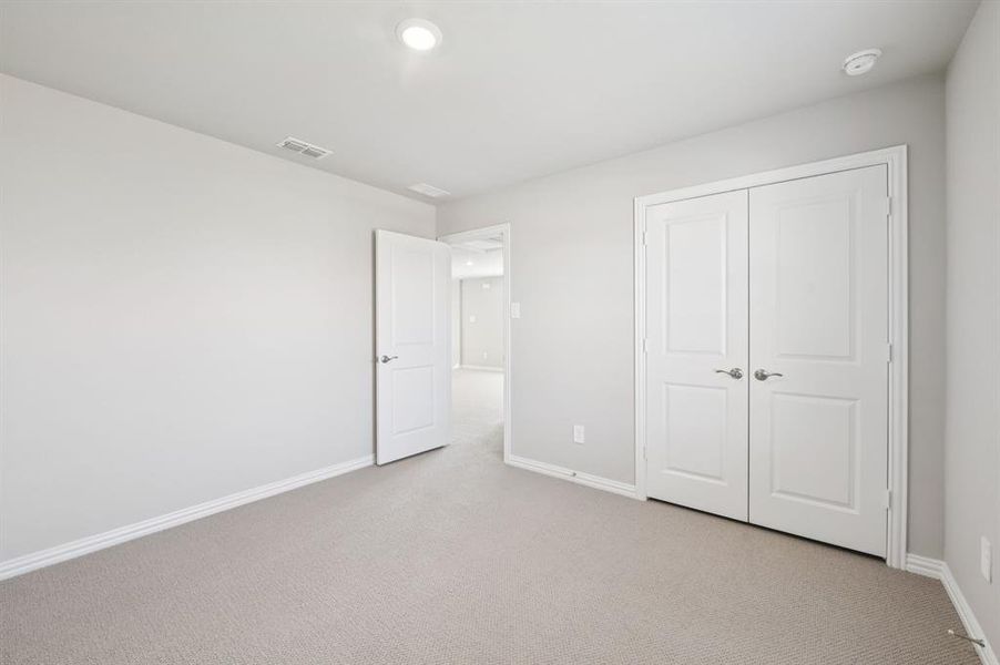 Spacious, unfurnished interior of a new home in Simpson Crossing - Spring Series, McKinney (Image 19).