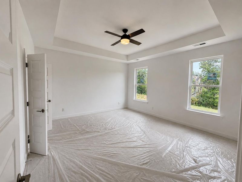 Spacious, unfurnished interior of a new home in Timberlee, Ooltewah (Image 5).