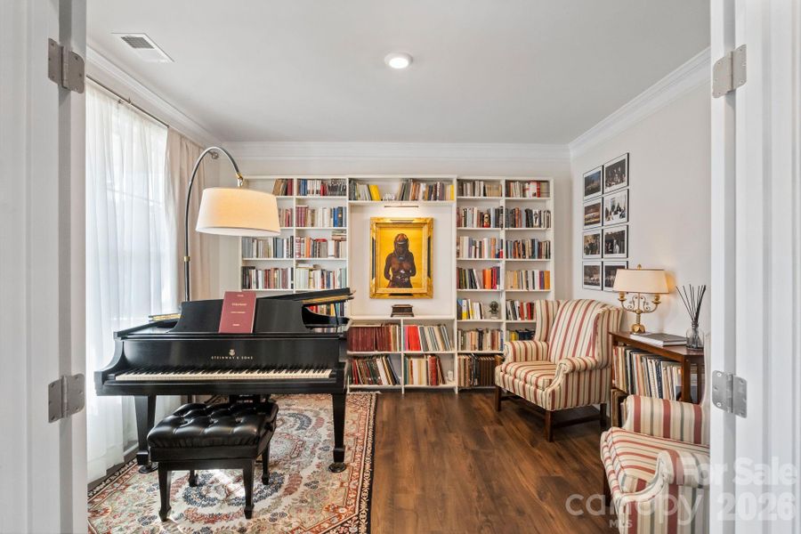 Furnished interior view inside a new home in Sylvan Creek, Denver (Image 32).
