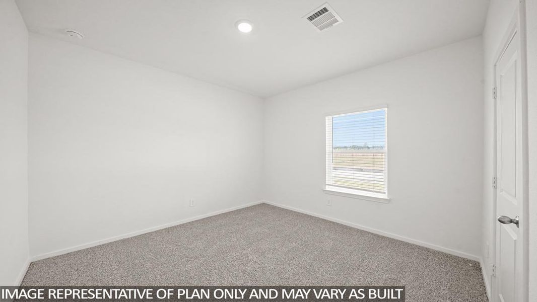 Representative unfurnished interior of a home built from the Plan X40M by D.R. Horton in Granger Pines, Conroe (Image 16).