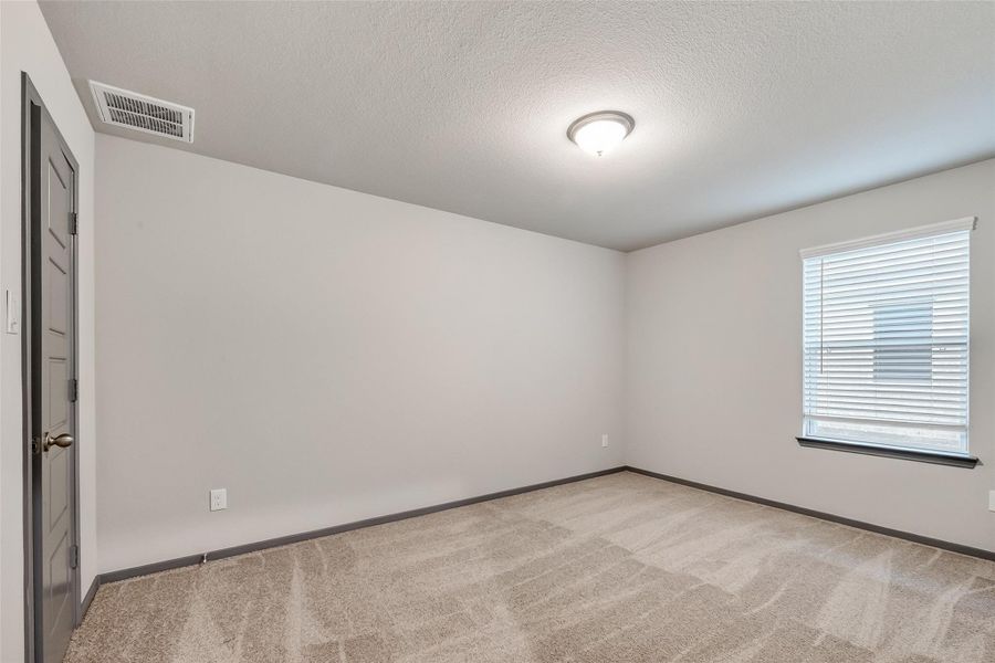Spacious, unfurnished interior of a new home in Rollingbrook Estates, Baytown (Image 42).