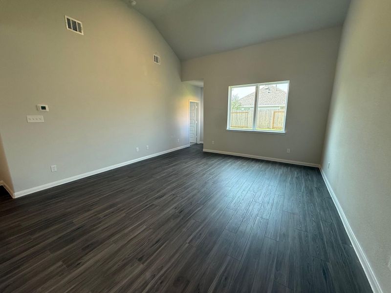 Spacious, unfurnished interior of a new home in Cliffstone Hills, Conroe (Image 19). Spacious, unfurnished interior of a new home in Cliffstone Hills, Conroe (Image 19).