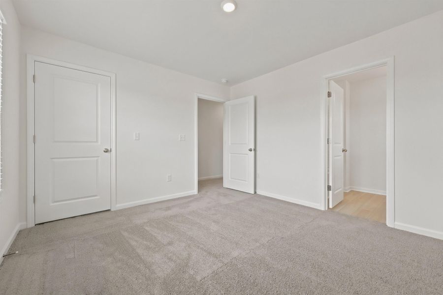 Spacious, unfurnished interior of a new home in Westfield, Conway (Image 50).