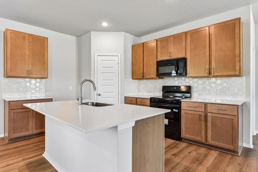 Furnished interior view inside a new home in Edgebrooke, Pflugerville (Image 13).