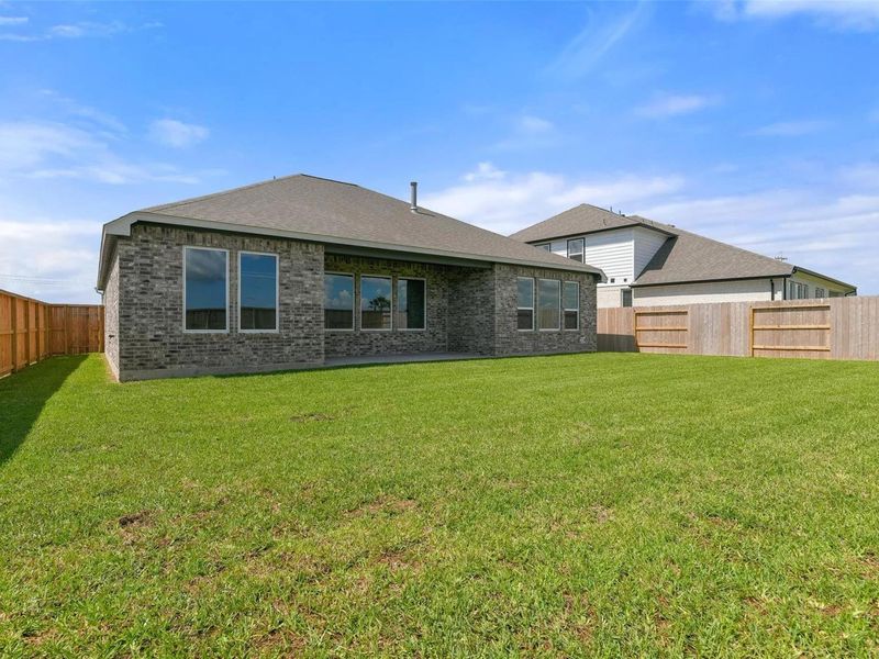 Exterior details and patio area of a home in Lago Mar, Texas City (Image 20). Exterior details and patio area of a home in Lago Mar, Texas City (Image 20).