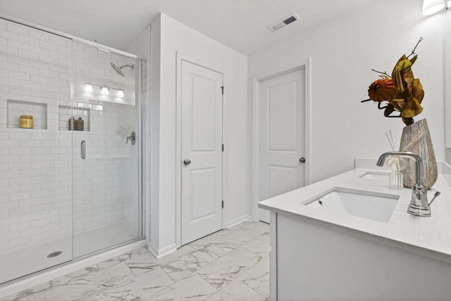 Furnished interior view inside a new home in Edgewater - Lakeview Point, Lancaster (Image 17). Furnished interior view inside a new home in Edgewater - Lakeview Point, Lancaster (Image 17).