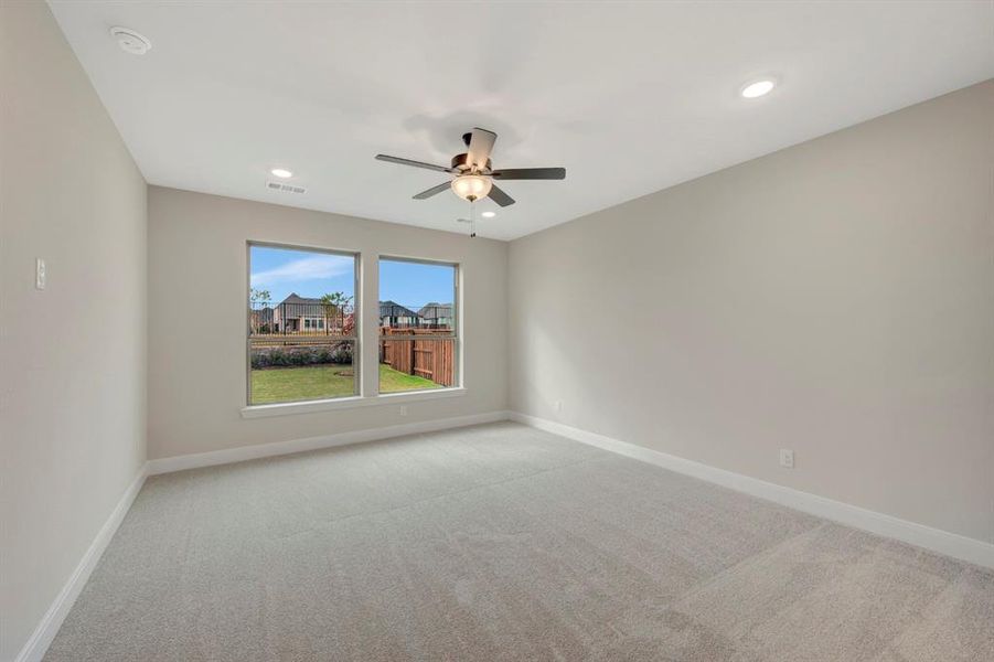 Spacious, unfurnished interior of a new home in Mantua Point Classics, Van Alstyne (Image 23).