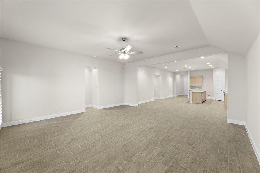 Spacious, unfurnished interior of a new home in Mercer Meadows, Royse City (Image 13). Spacious, unfurnished interior of a new home in Mercer Meadows, Royse City (Image 13).