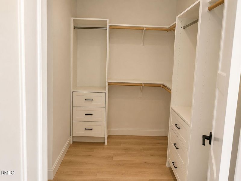 Walk-in Closet