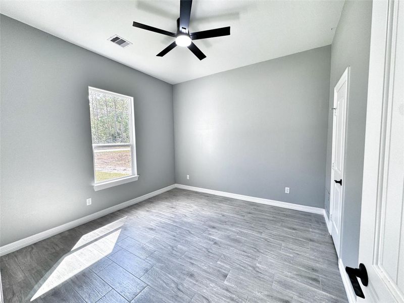 Spacious, unfurnished interior of a new home in , Dayton (Image 18).