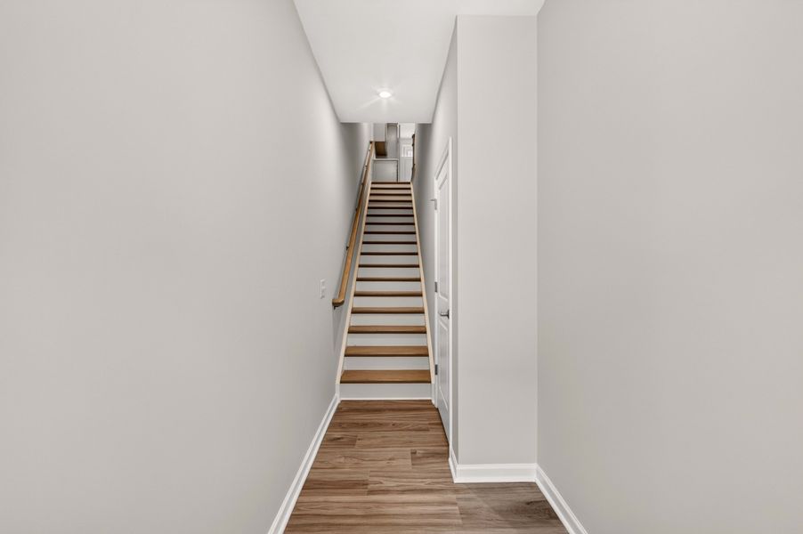 Spacious, unfurnished interior of a new home in Southmont, Charlotte (Image 17).
