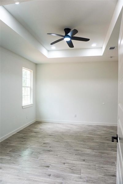Spacious, unfurnished interior of a new home in , Cleveland (Image 18).