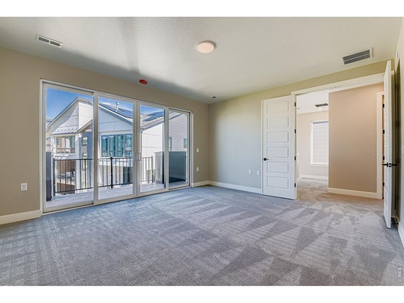 Spacious, unfurnished interior of a new home in Baseline, Broomfield (Image 38).