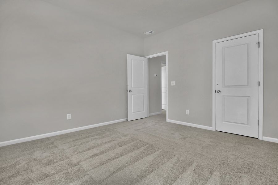 Spacious, unfurnished interior of a new home in Grand Park, Leland (Image 26).