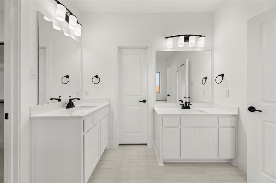 20. 2413 Belmont - Bath (3) 20. 2413 Belmont - Bath (3)