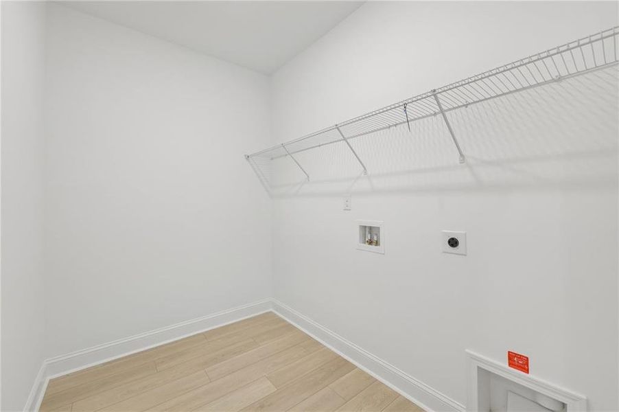 Spacious, unfurnished interior of a new home in Bailey Fence, Dacula (Image 58).