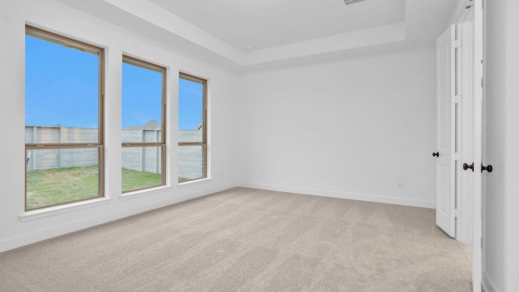 Spacious, unfurnished interior of a new home in , League City (Image 13).