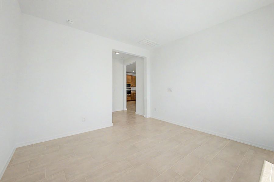 Spacious, unfurnished interior of a new home in Las Ventanas, Goodyear (Image 12).