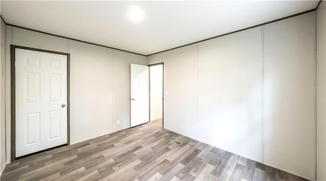 Spacious, unfurnished interior of a new home in , Carrollton (Image 37).
