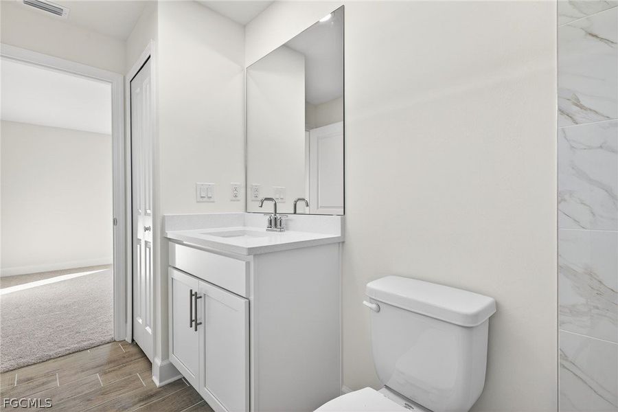 Furnished interior view inside a new home in Cape Coral, Cape Coral (Image 5).