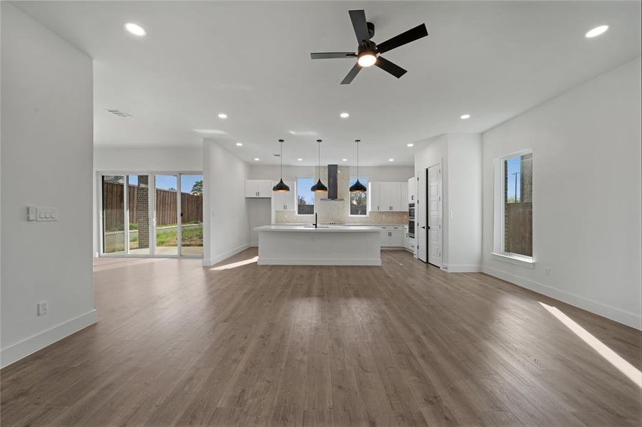 Spacious, unfurnished interior of a new home in , Garland (Image 19).