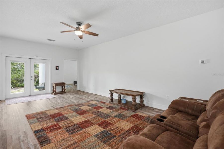 Spacious, unfurnished interior of a new home in , Spring Hill (Image 21).