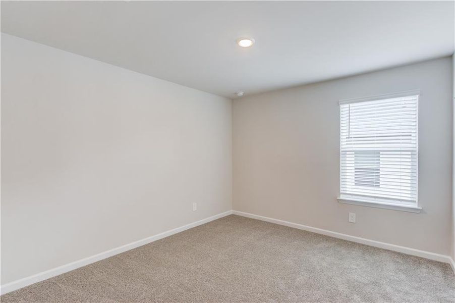 Spacious, unfurnished interior of a new home in Sweetwater Green - Royal Series, Lawrenceville (Image 15).