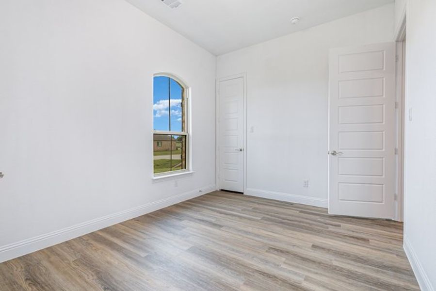 Representative unfurnished interior of a home built from the The Elm by Sumeer Homes in Stone Henge II, Sanger (Image 13). Representative unfurnished interior of a home built from the The Elm by Sumeer Homes in Stone Henge II, Sanger (Image 13).