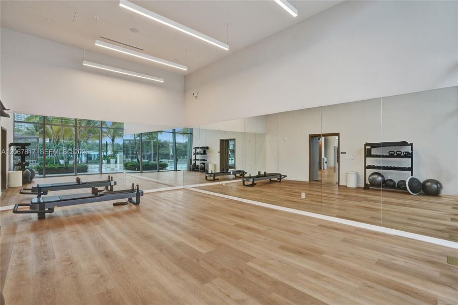 Community amenities in , North Miami (Image 44).