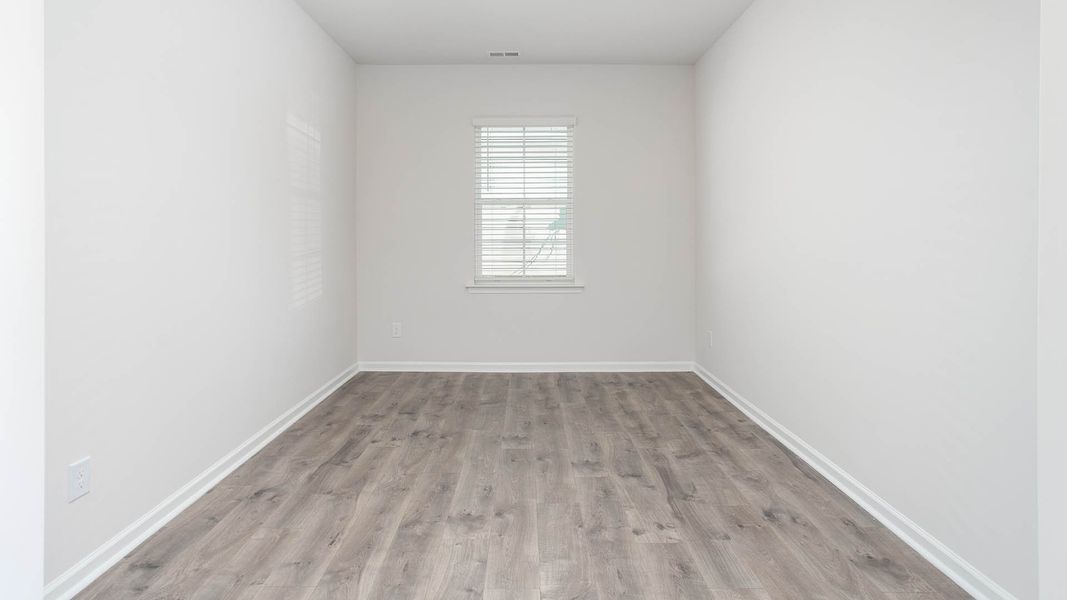 Spacious, unfurnished interior of a new home in Bryson Park, Lexington (Image 10).