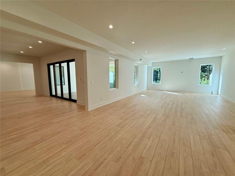 Spacious, unfurnished interior of a new home in , Sandy Springs (Image 64).