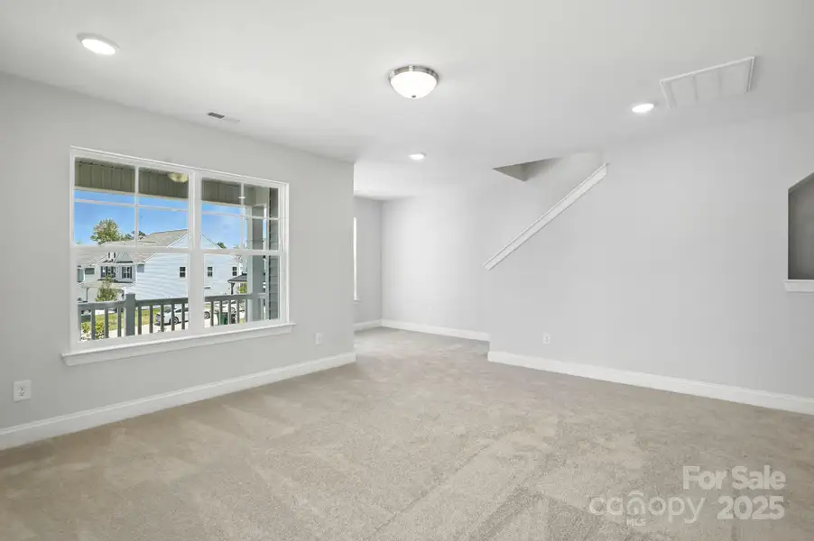 Image 37 of a home in Hampton Woods.