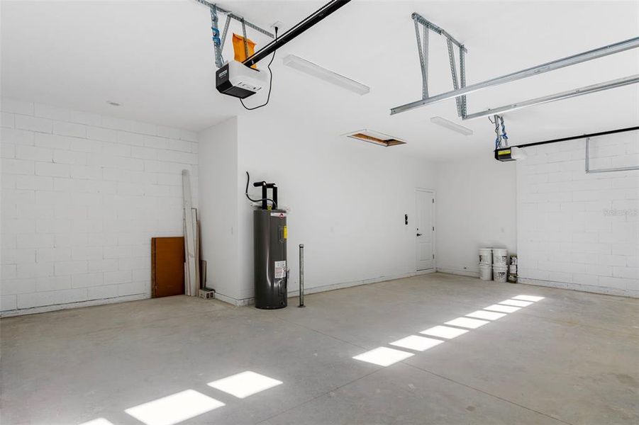 Spacious, unfurnished interior of a new home in , Citrus Springs (Image 37). Spacious, unfurnished interior of a new home in , Citrus Springs (Image 37).