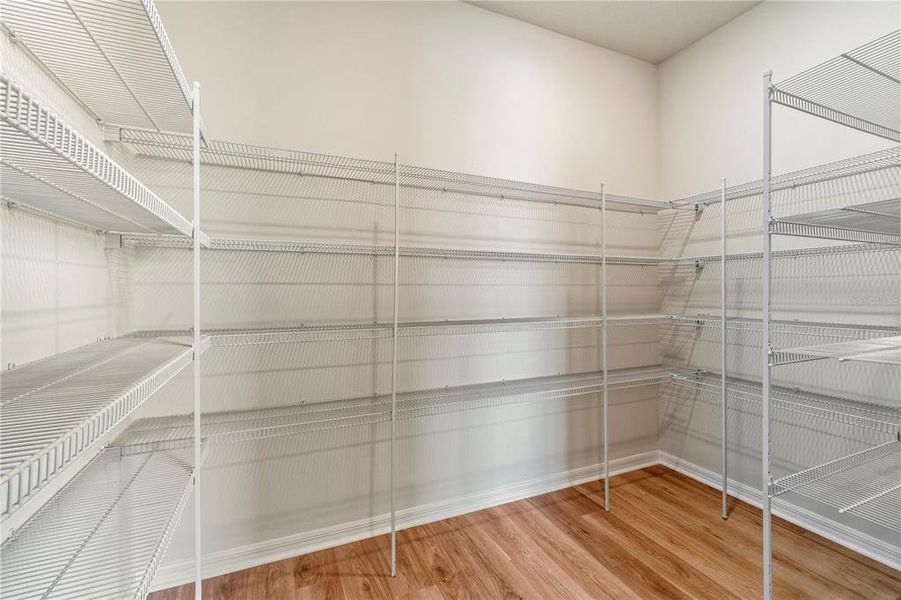Spacious, unfurnished interior of a new home in , Orlando (Image 18).