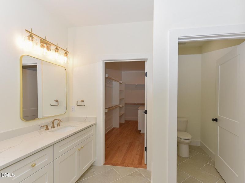 Interior - upstairs - primary suite - ba Interior - upstairs - primary suite - ba