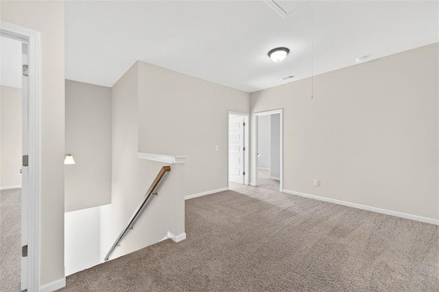 Spacious, unfurnished interior of a new home in Garrett Preserve, Douglasville (Image 27).