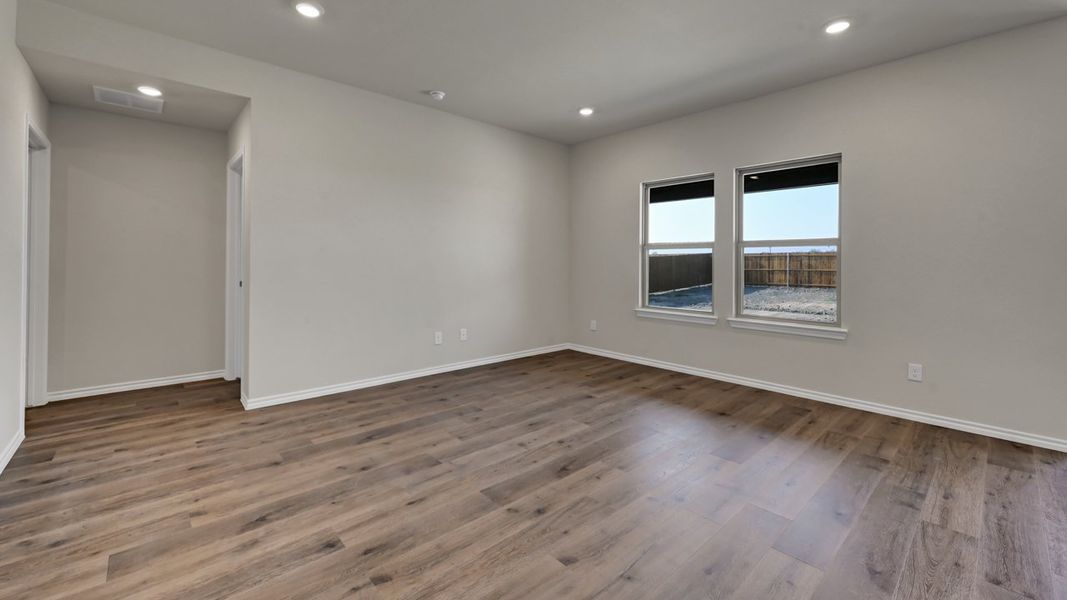 Spacious, unfurnished interior of a new home in Creeks at Burnett Trail, Canton (Image 27). Spacious, unfurnished interior of a new home in Creeks at Burnett Trail, Canton (Image 27).