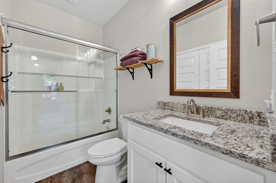 Furnished interior view inside a new home in , Cleburne (Image 16).
