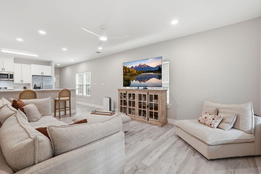 Furnished interior view inside a new home in , Conroe (Image 6).